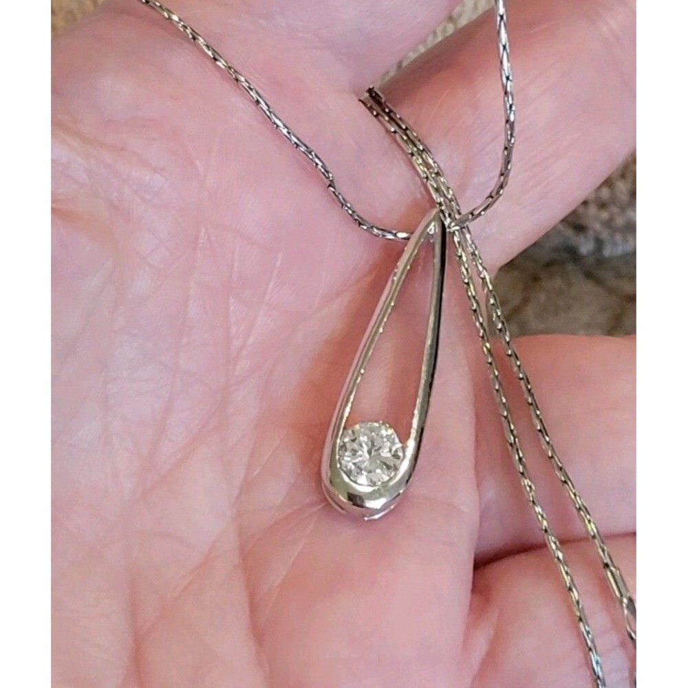 Cookie Lee Silvertone Sparkling CZ Modern Drop Pendant Necklace Reflective Chain - Picture 9 of 10